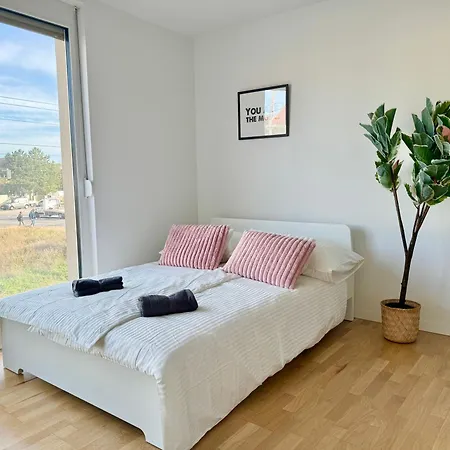 Modern With Balcony Near Vienna